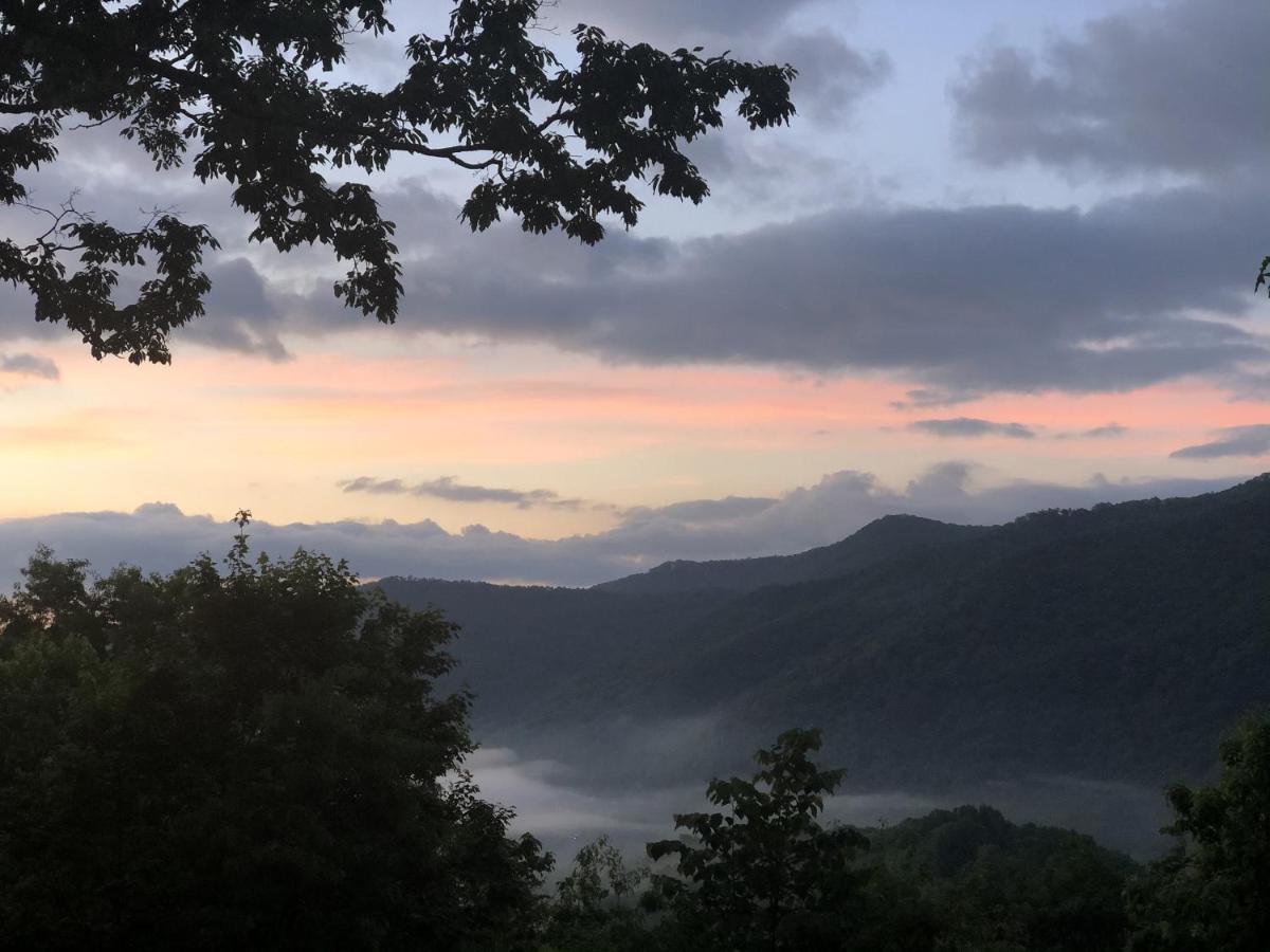 Bonnie View 21 - Amazing Smoky Mountain Retreat With Beautiful Scenic Views! Home Maggie Valley Exterior photo
